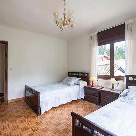 Chalet Casa Vacacional Valentin Mestas De Con